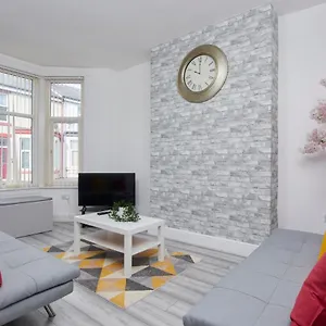 Stylish Gem - Great Location! Apartment