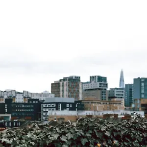 New Road 4* London